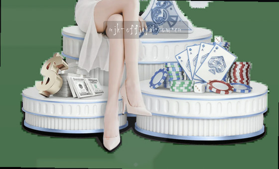 卡片3：清晰导航栏与一键返回按钮，轻松走完流程。